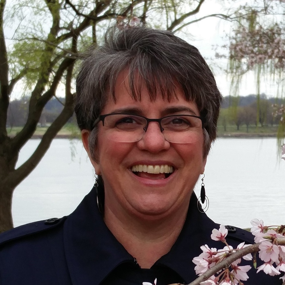 Meet your Posher, Pauline